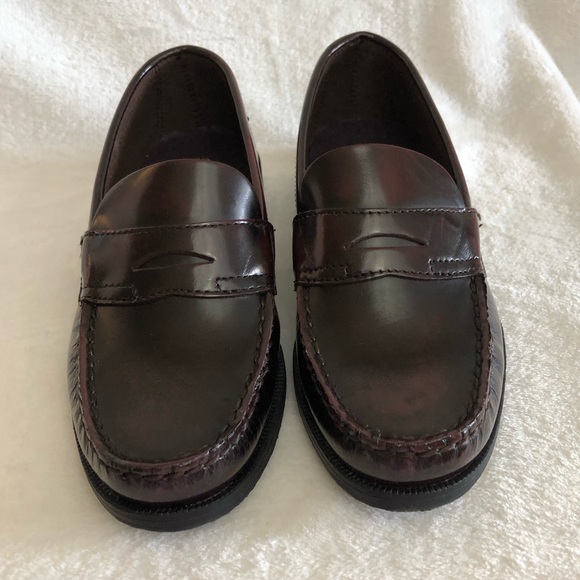 School issue shoes - Picture 5 of 14